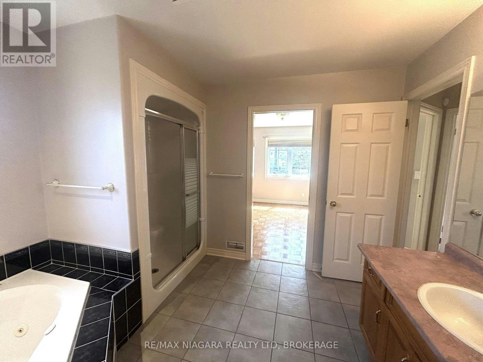 MAIN FLOOR-11 Ursula Avenue, St. Catharines, ON, L2T 1S9 - 12