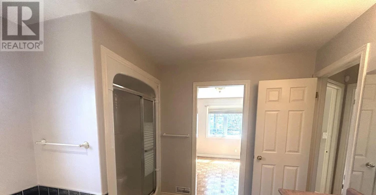 MAIN FLOOR-11 Ursula Avenue, St. Catharines, ON, L2T 1S9 - 12