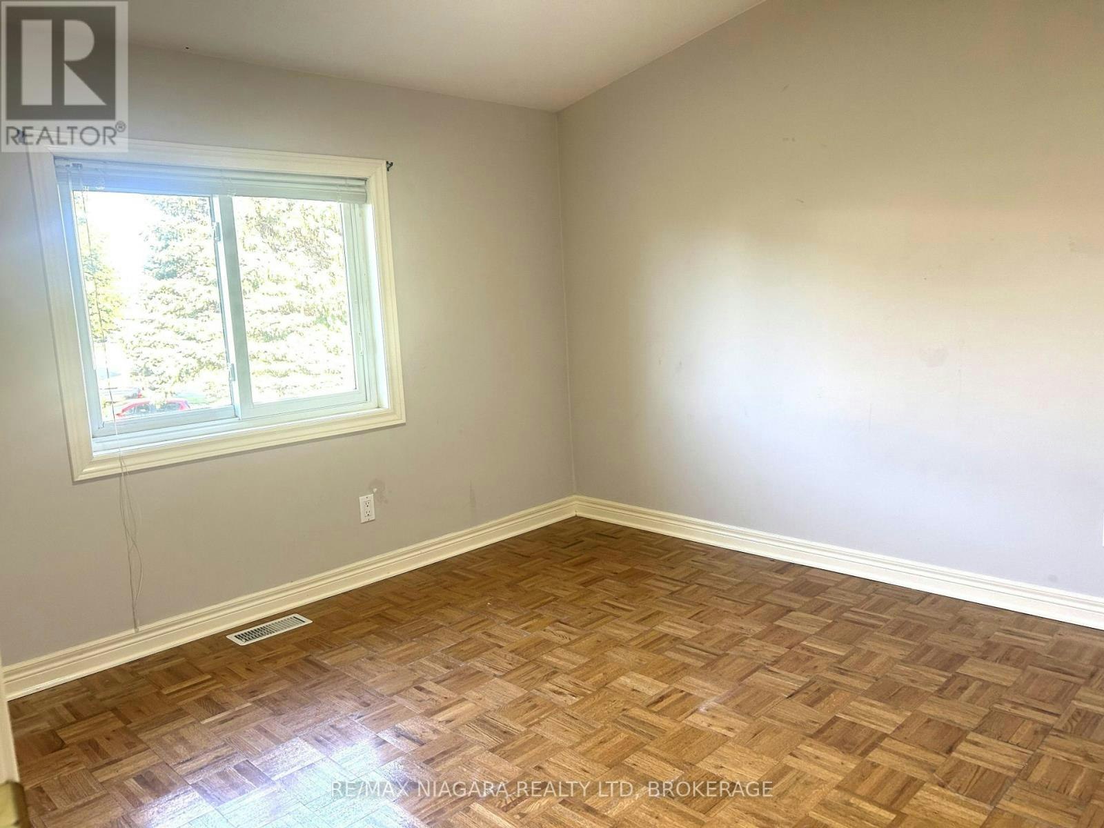 MAIN FLOOR-11 Ursula Avenue, St. Catharines, ON, L2T 1S9 - 16