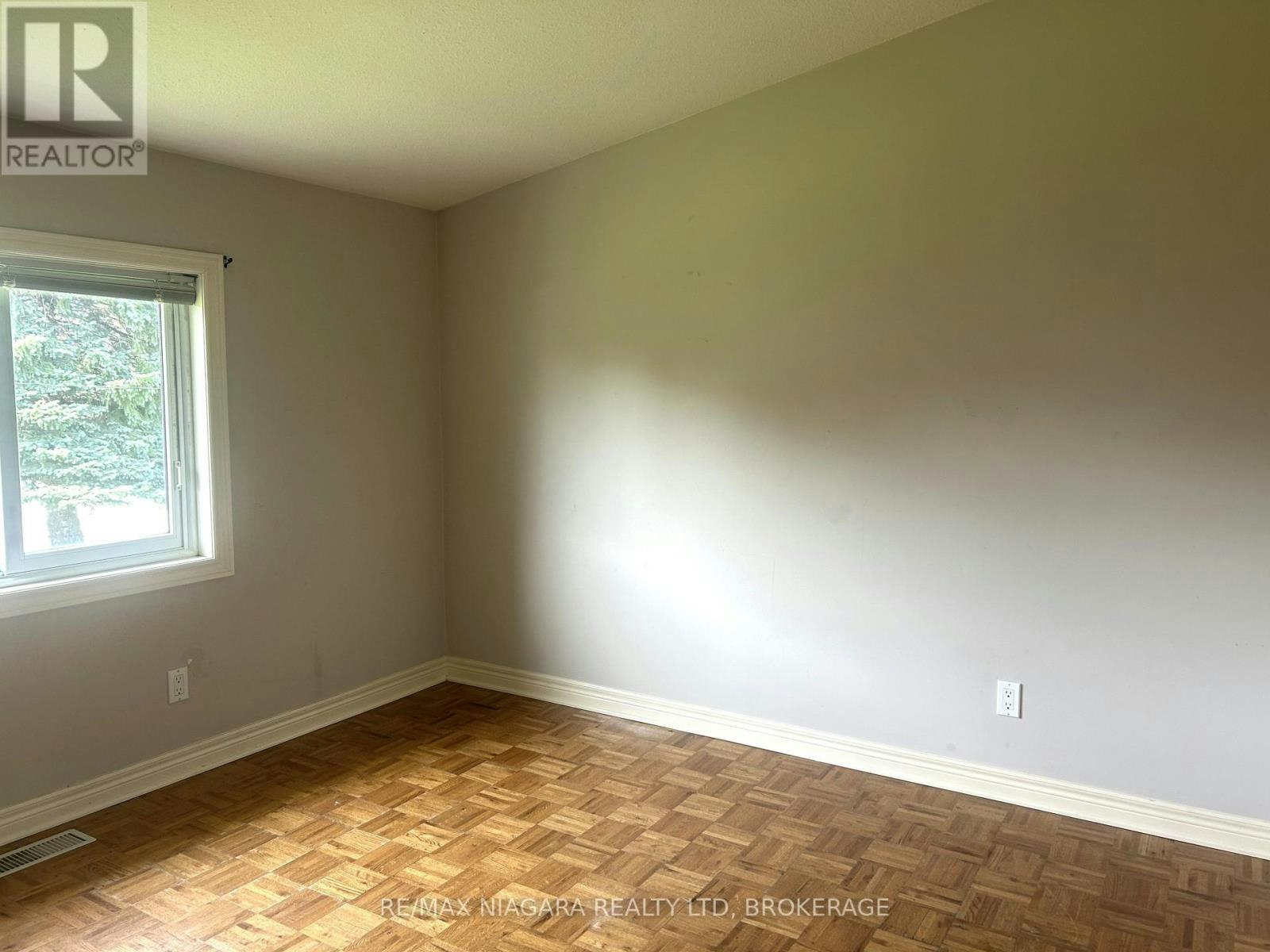 MAIN FLOOR-11 Ursula Avenue, St. Catharines, ON, L2T 1S9 - 17