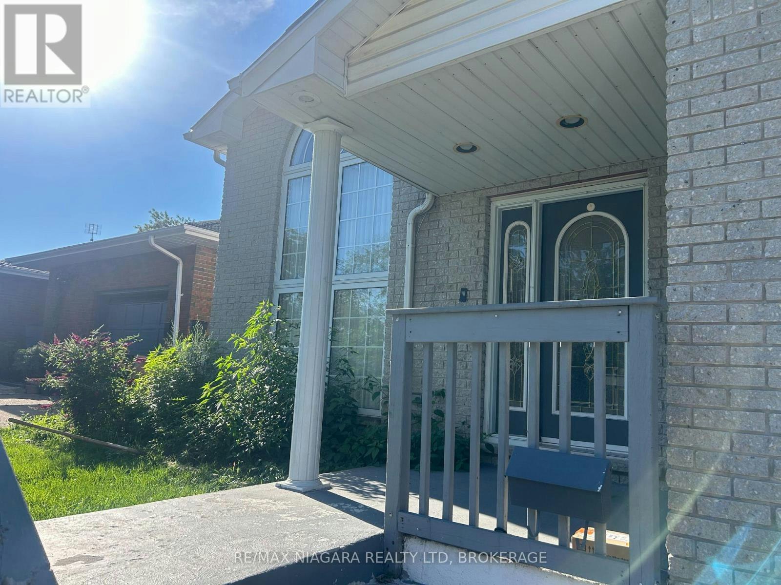 MAIN FLOOR-11 Ursula Avenue, St. Catharines, ON, L2T 1S9 - 2