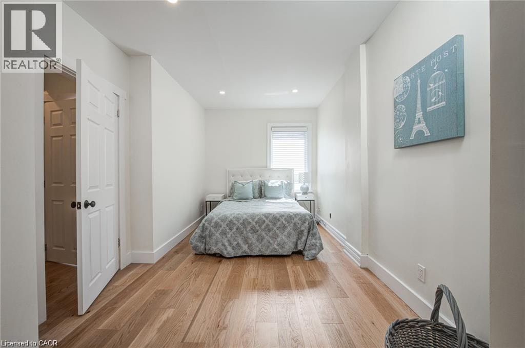 520 Hughson Street N, Hamilton, ON, L8L 4N7 - 24