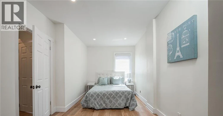 520 Hughson Street N, Hamilton, ON, L8L 4N7 - 24