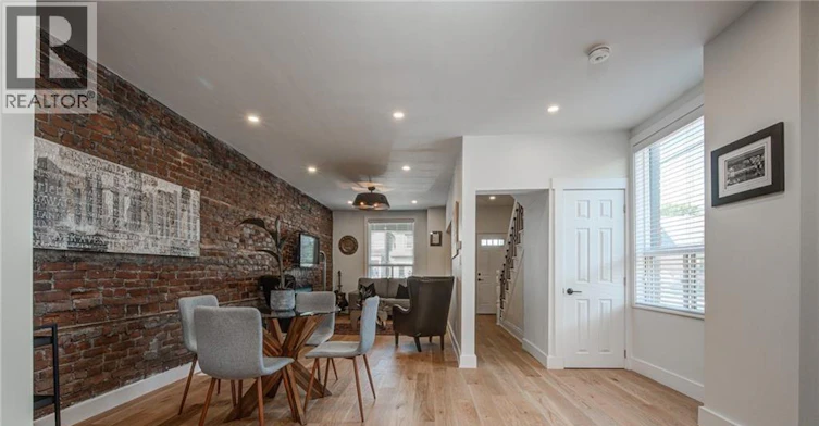 520 Hughson Street N, Hamilton, ON, L8L 4N7 - 9