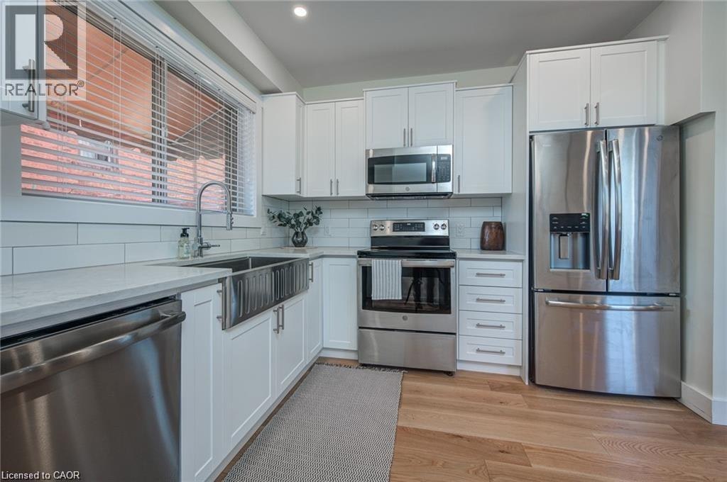 520 Hughson Street N, Hamilton, ON, L8L 4N7 - 17