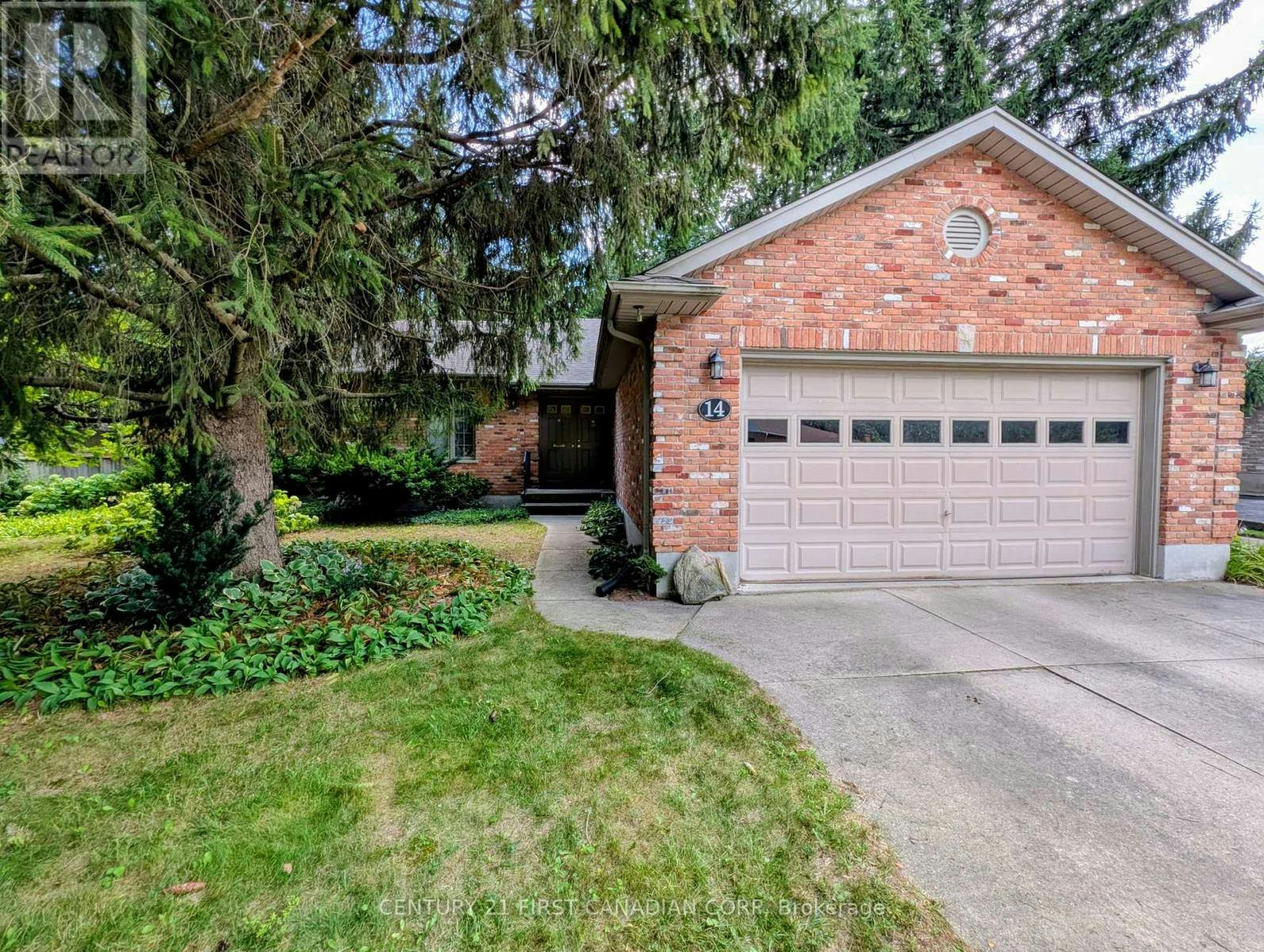 14 Pannell Lane, Strathroy, ON, N7G 2C6