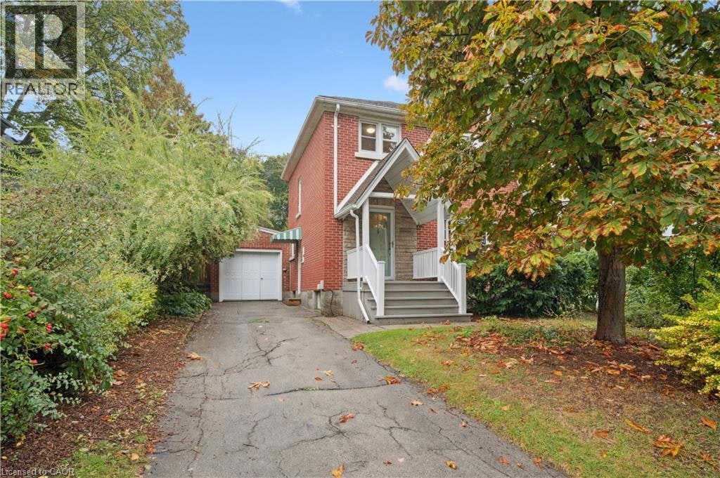103 Dunbar Road S, Waterloo, ON, N2L 2E4