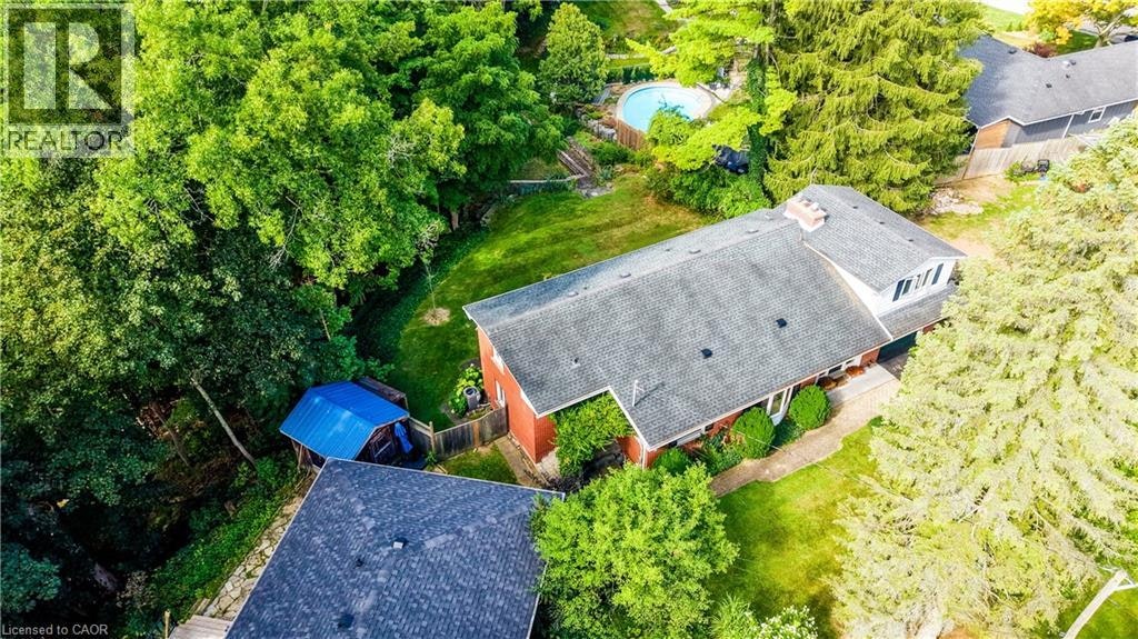 4 Mayfair Court, Hamilton, ON, L9H 3P2