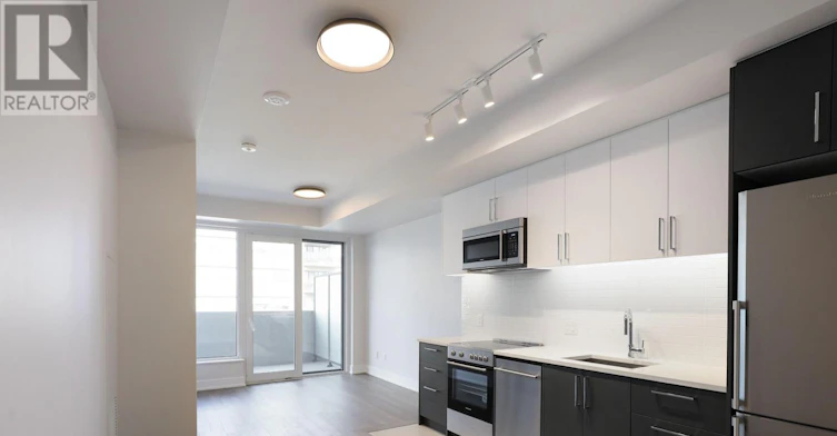 1105-2525 Bathurst Street, Toronto, ON, M6B 2Y9