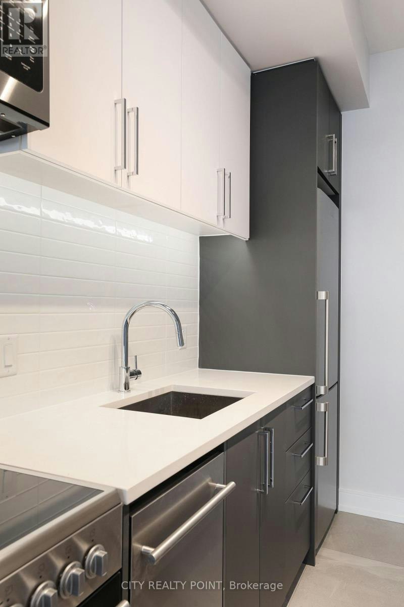 1105-2525 Bathurst Street, Toronto, ON, M6B 2Y9 - 4