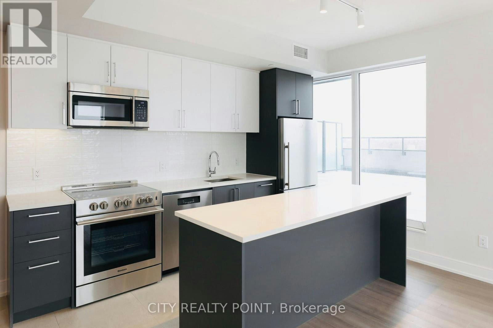 909-2525 Bathurst Street, Toronto, ON, M6B 2Y9 - 4