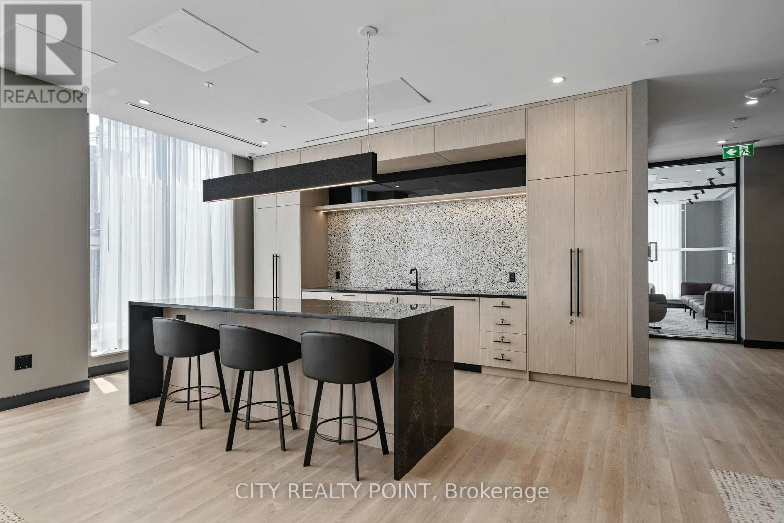 201-664 Spadina Avenue, Toronto, ON, M5S 2H7 - 24