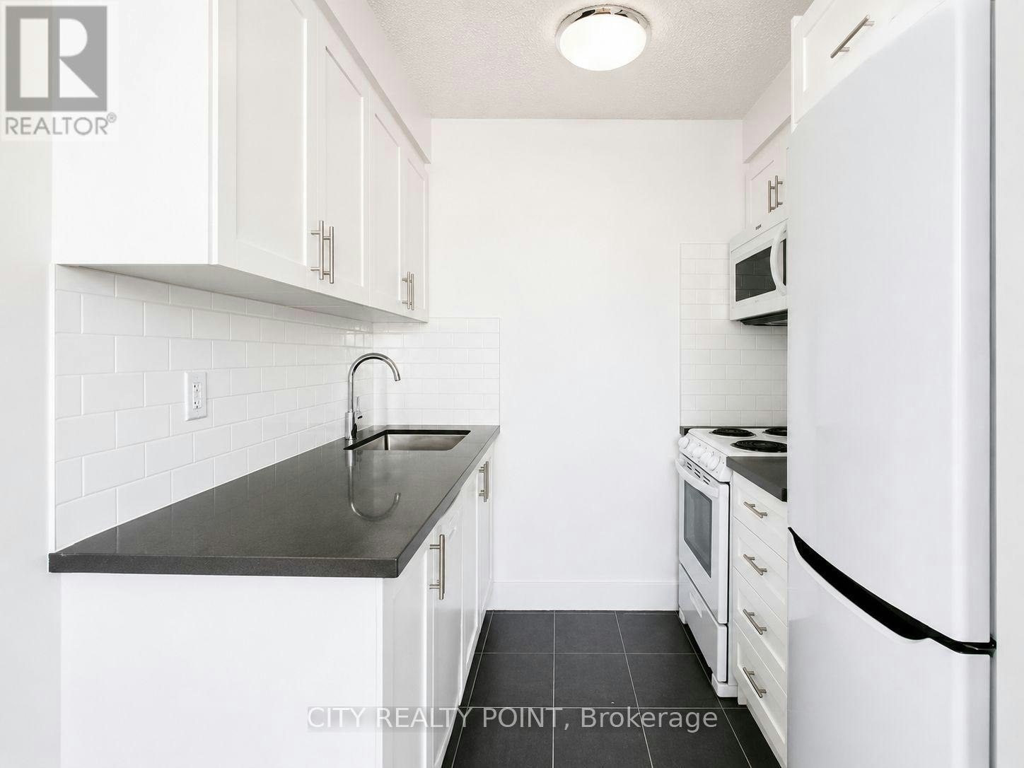 209-990 Avenue Road, Toronto, ON, M5P 2K8 - 3