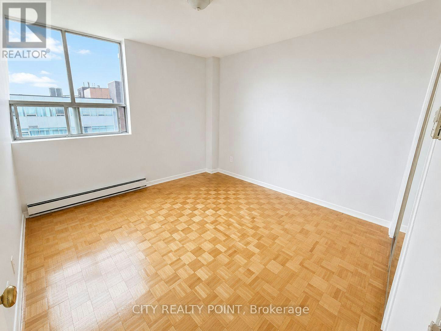 701-525 Eglinton Avenue E, Toronto, ON, M4P 2P6 - 6