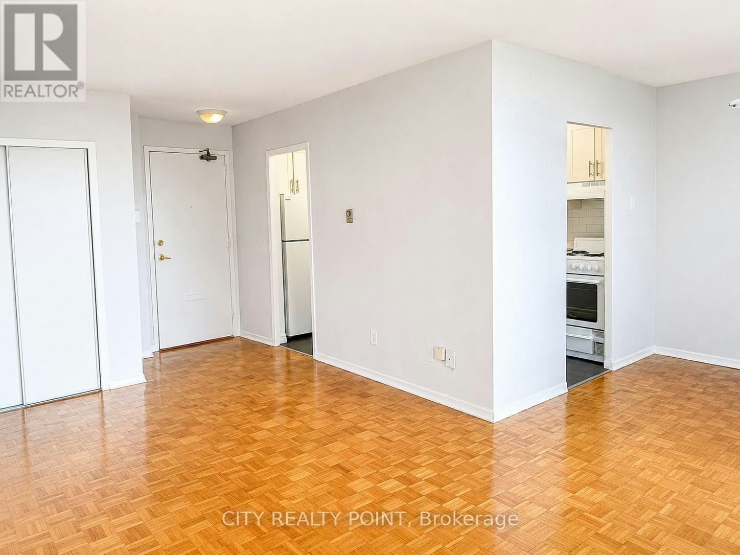701-525 Eglinton Avenue E, Toronto, ON, M4P 2P6 - 5