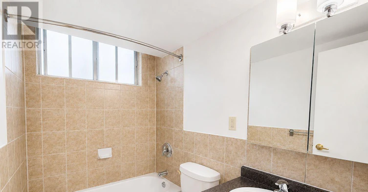 701-525 Eglinton Avenue E, Toronto, ON, M4P 2P6 - 8