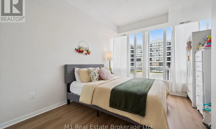 208-105 Bagot Street