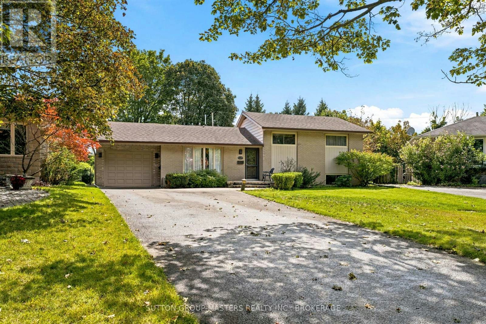 120 Liddell Crescent, Kingston, ON, K7M 2T6