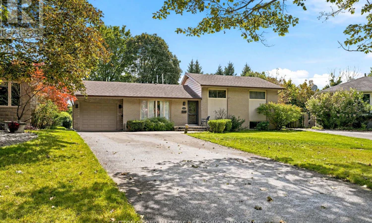 120 Liddell Crescent