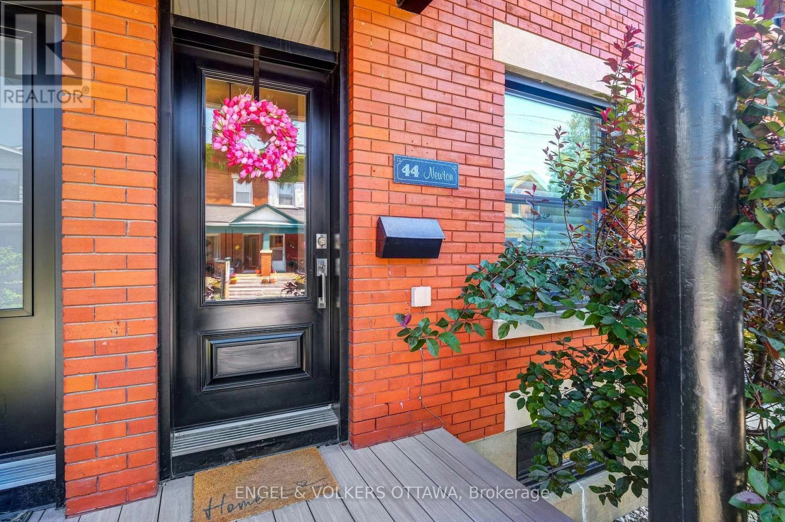 44 Newton Street, Ottawa, ON, K1S 2S7 - 3