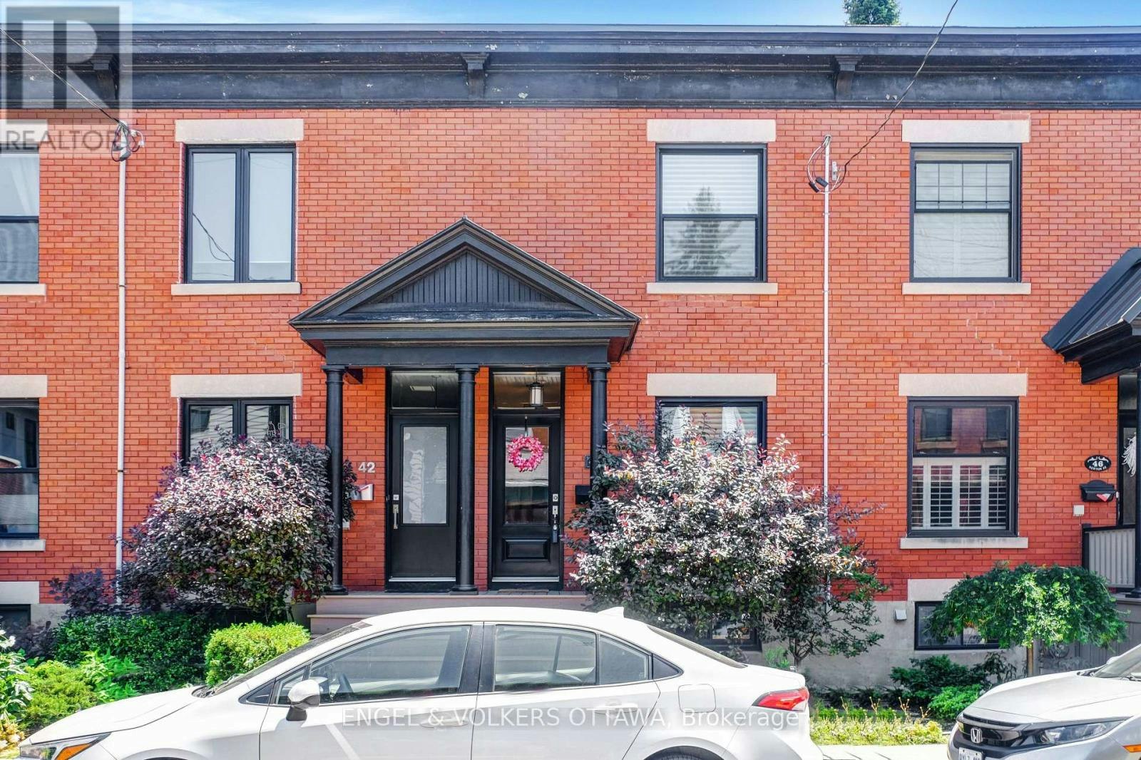 44 Newton Street, Ottawa, ON, K1S 2S7