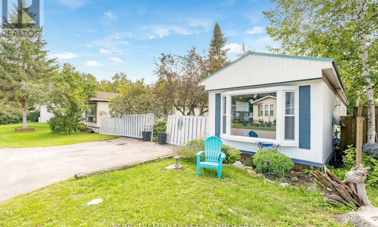 4118 Ash Crescent