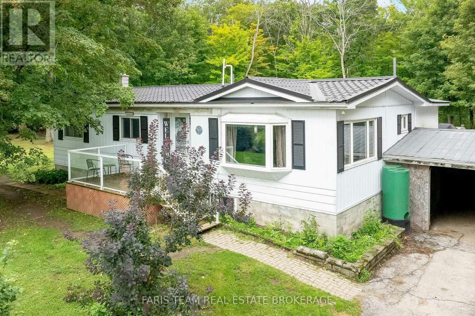 1490 Laughlin Falls Road, Severn, ON, L0K 1E0