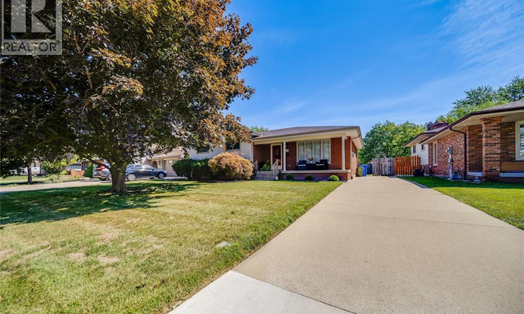 380 Woodridge Drive