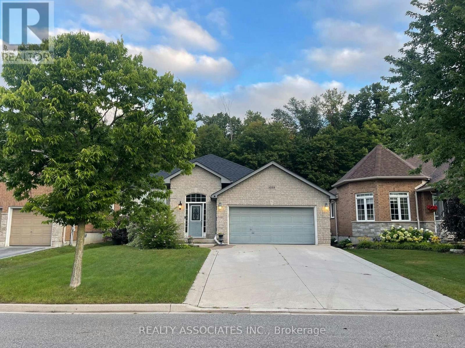 1059 Nantyr Drive, Innisfil, ON, L9S 0A8