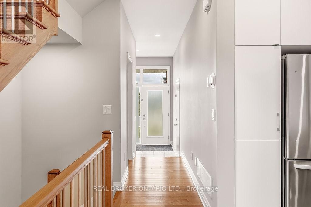 78 Michael Stoqua Street, Ottawa, ON, K1K 5A2 - 6