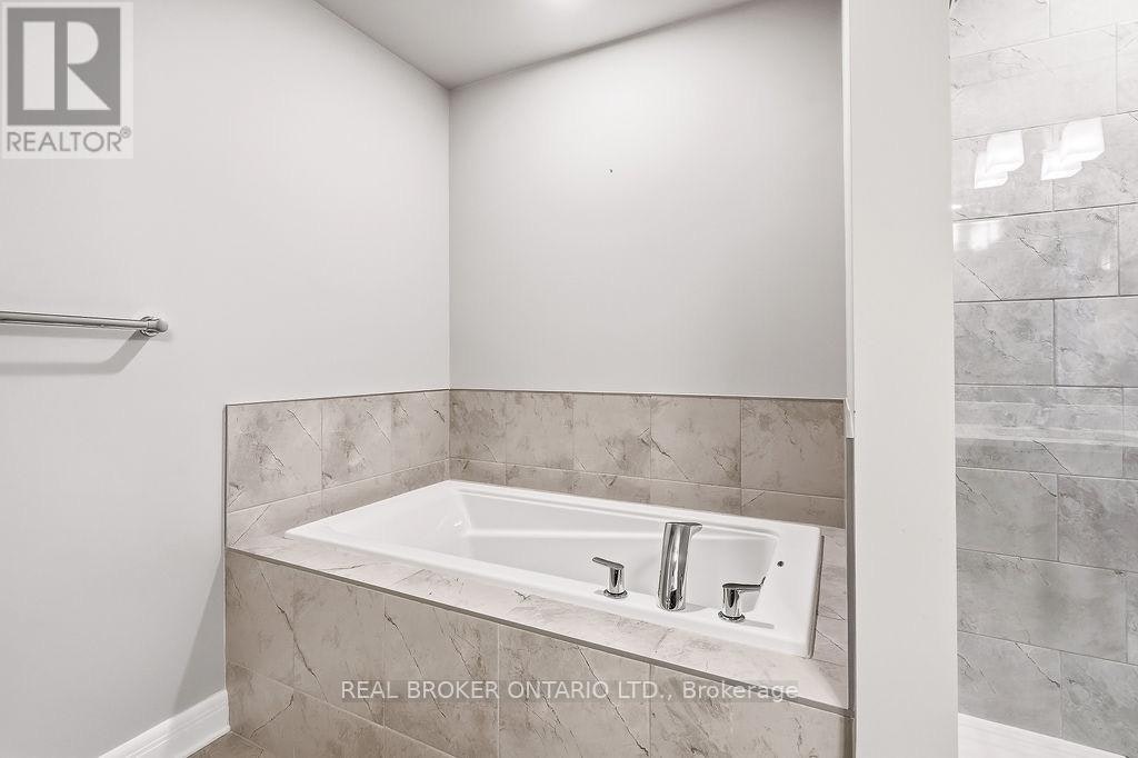78 Michael Stoqua Street, Ottawa, ON, K1K 5A2 - 16