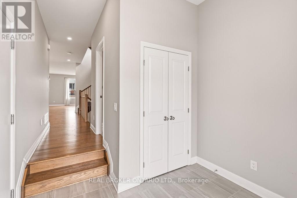 78 Michael Stoqua Street, Ottawa, ON, K1K 5A2 - 4
