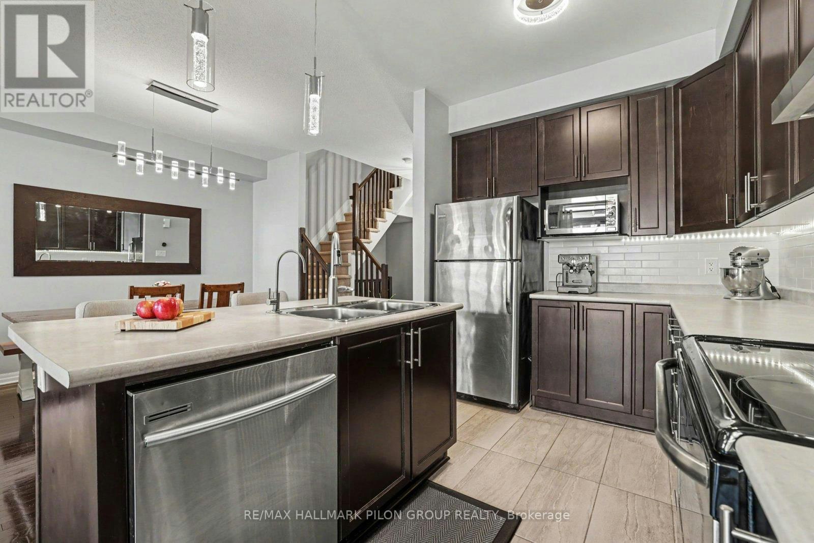 673 Spring Valley Drive, Ottawa, ON, K1W 0C7 - 5