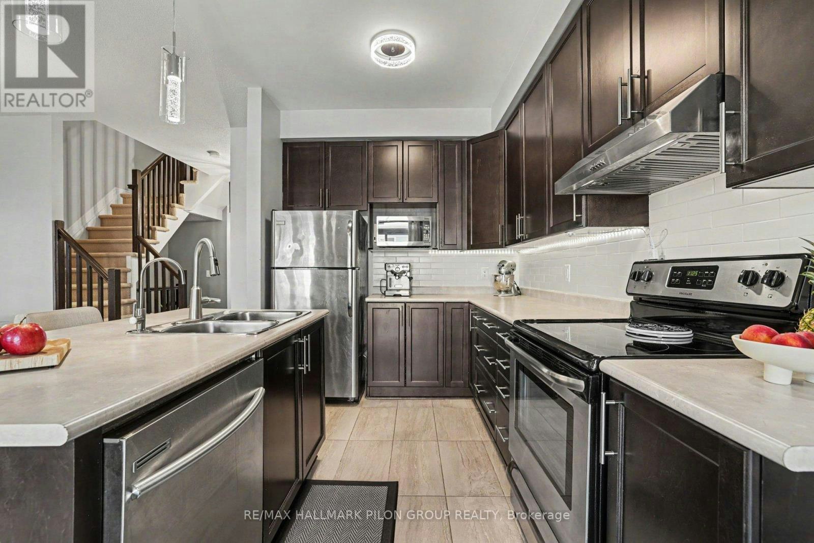 673 Spring Valley Drive, Ottawa, ON, K1W 0C7 - 4