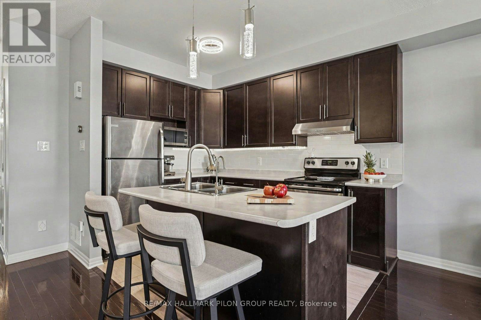 673 Spring Valley Drive, Ottawa, ON, K1W 0C7 - 3
