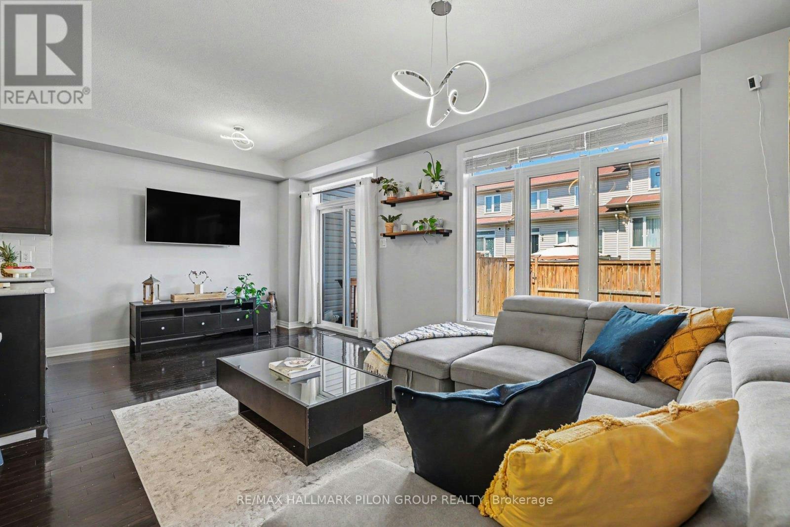 673 Spring Valley Drive, Ottawa, ON, K1W 0C7 - 10