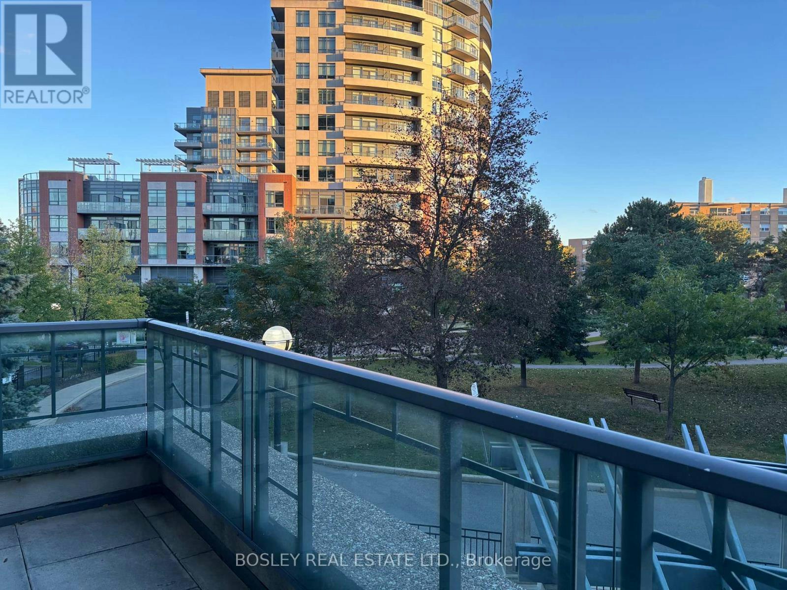 207-38 Fontenay Court, Toronto, ON, M9A 5H5 - 4