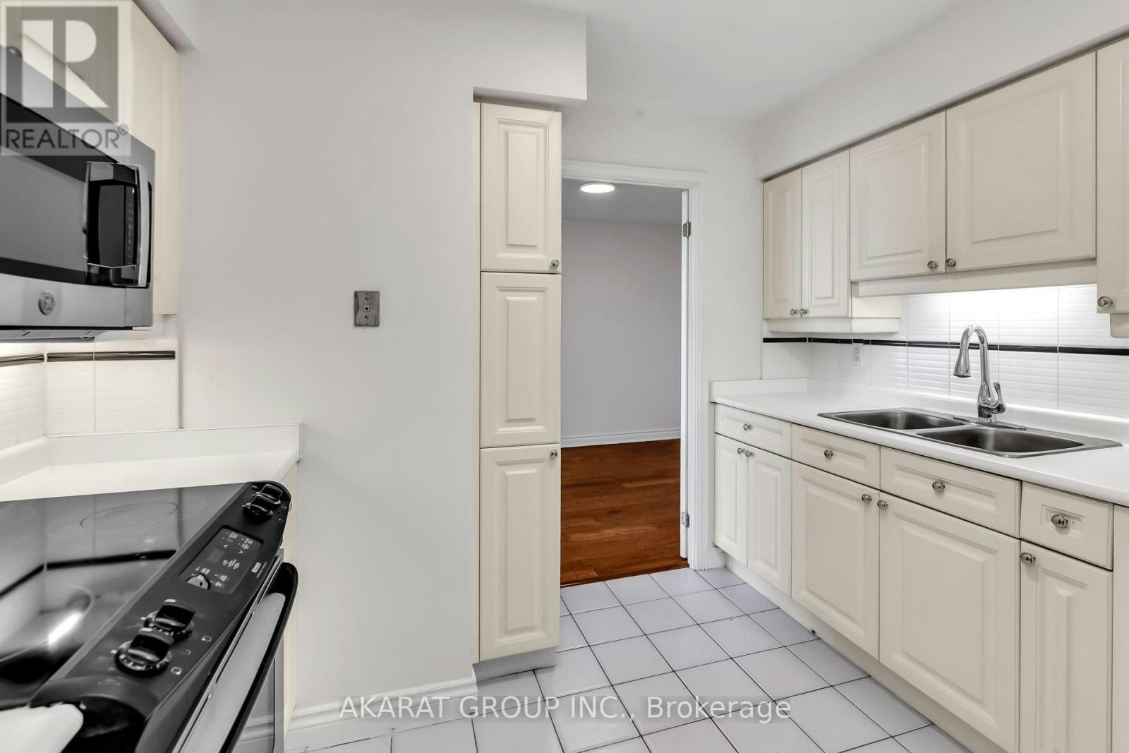 602-1 Palace Pier Court, Toronto, ON, M8V 3W9 - 10
