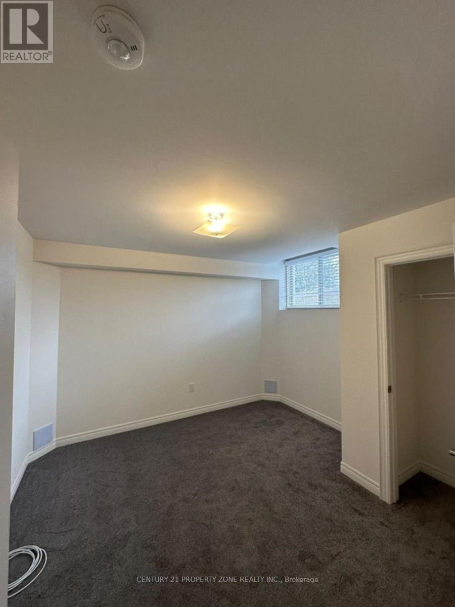 2 Queenpost Drive, Brampton, ON, L6Y 6L2 - 8