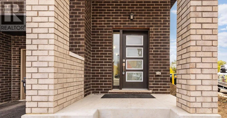 2 Queenpost Drive, Brampton, ON, L6Y 6L2 - 4