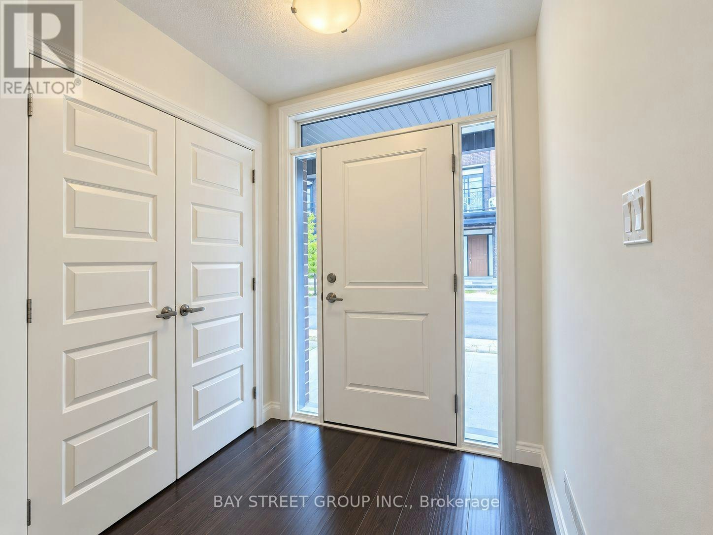 106-3260 Singleton Avenue, London, ON, N6L 0E7 - 2