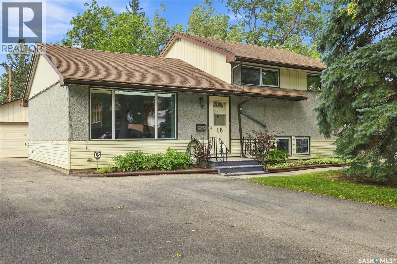 16 Yarnton Crescent, Regina, SK, S4R 4A2