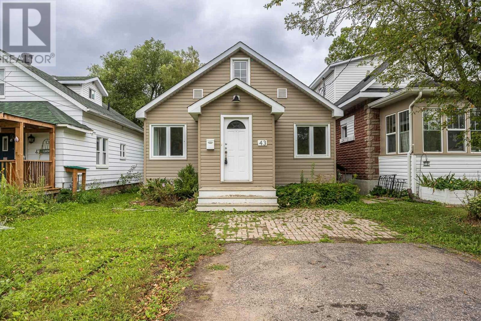 43 Salisbury Avenue, Sault Ste. Marie, ON, P6B 1L9