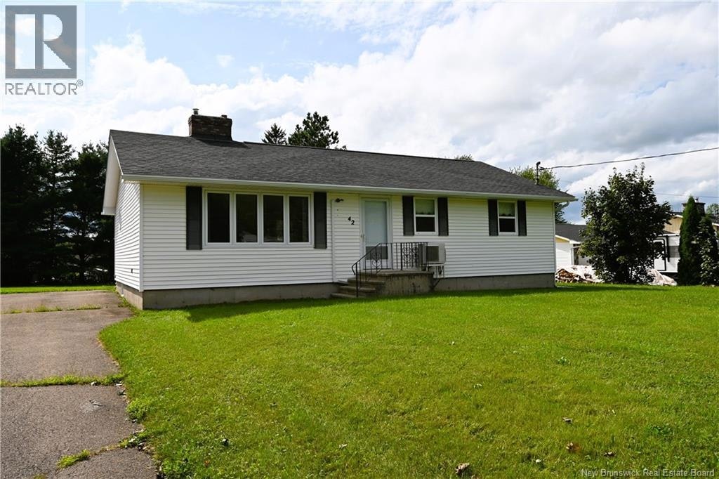 42 Yvon Rue, St. Antoine, NB, E4V 1L1