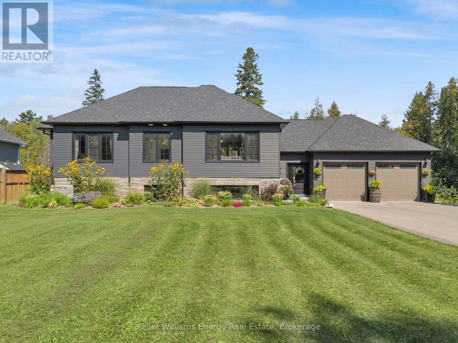 29 Waldweg Drive, Scugog, ON, L0B 1B0