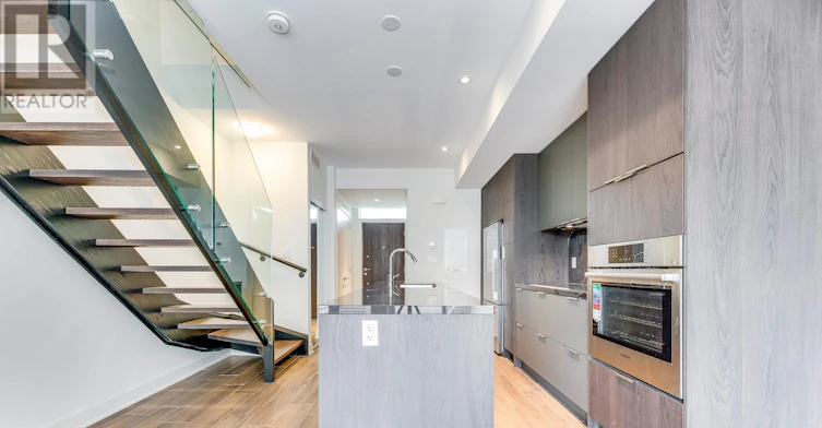 42 Sonic Way, Toronto, ON, M3C 0P3 - 15