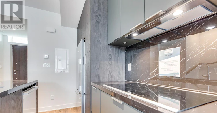 42 Sonic Way, Toronto, ON, M3C 0P3 - 18