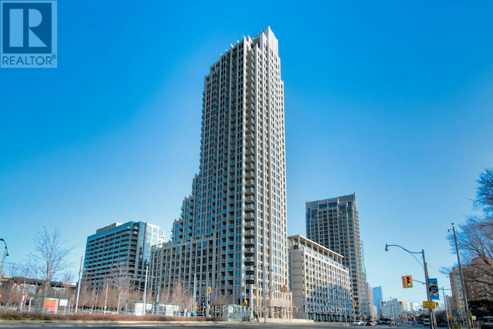 727-628 Fleet Street, Toronto, ON, M5V 1A8