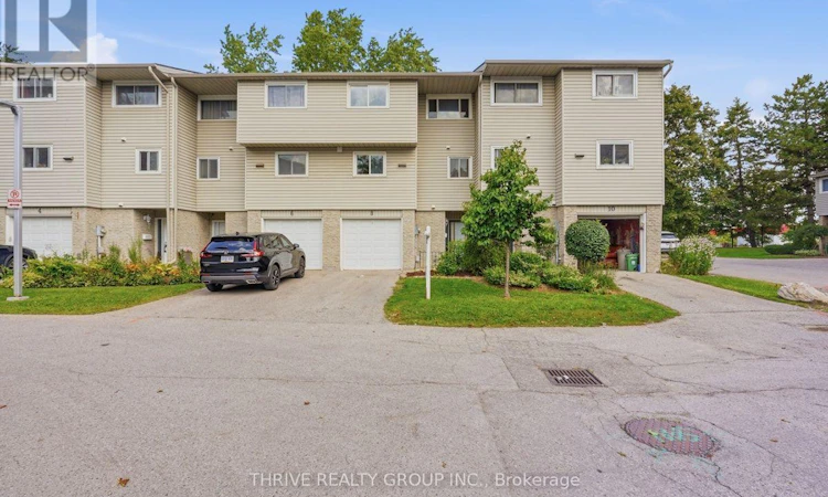 8-159 Sandringam Crescent