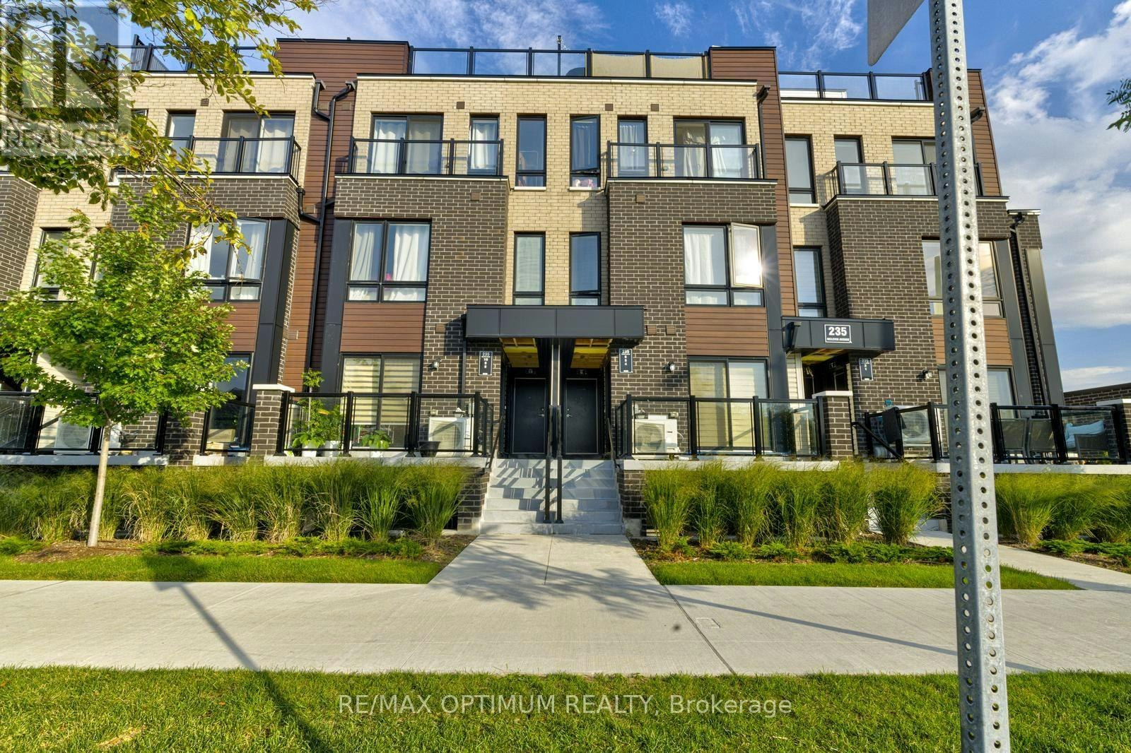 4-235 Mclevin Avenue, Toronto, ON, M1B 0E8